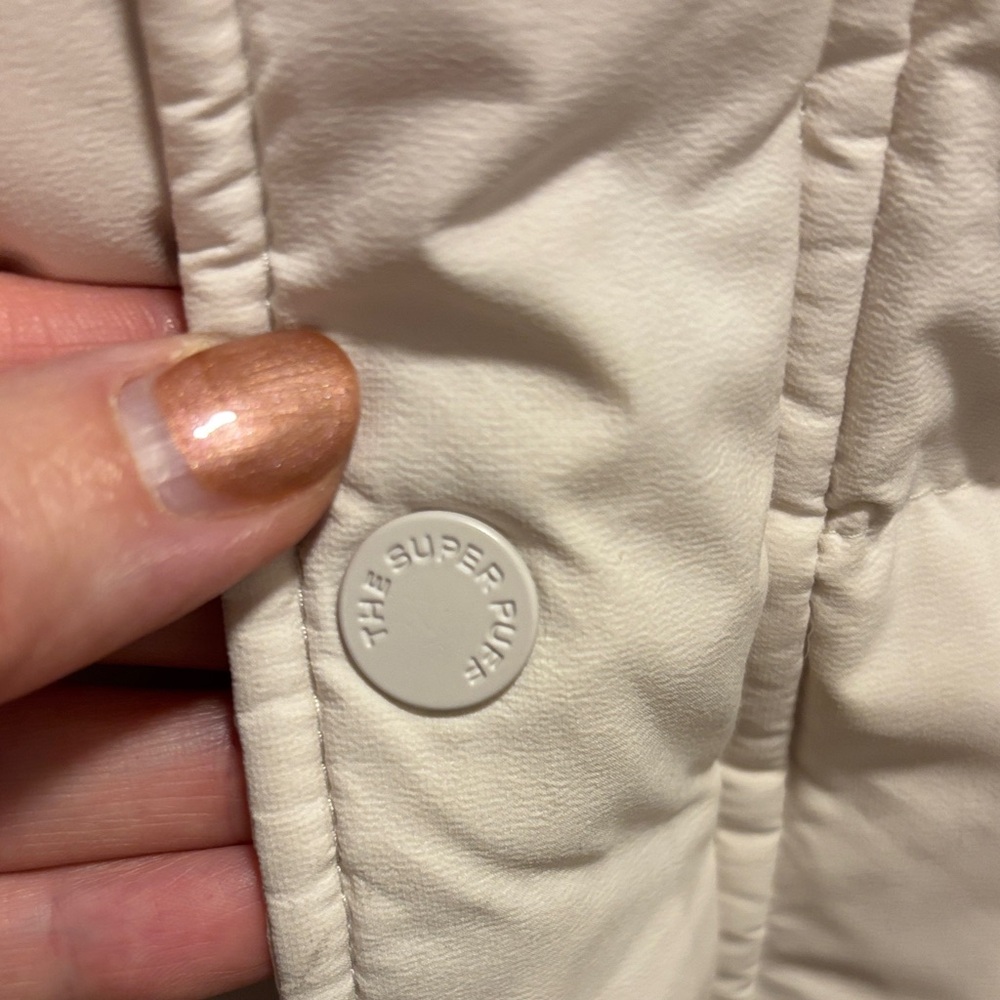 Aritzia The Super Puff Puffer Jacket in Light Cream - Picture 10 of 10